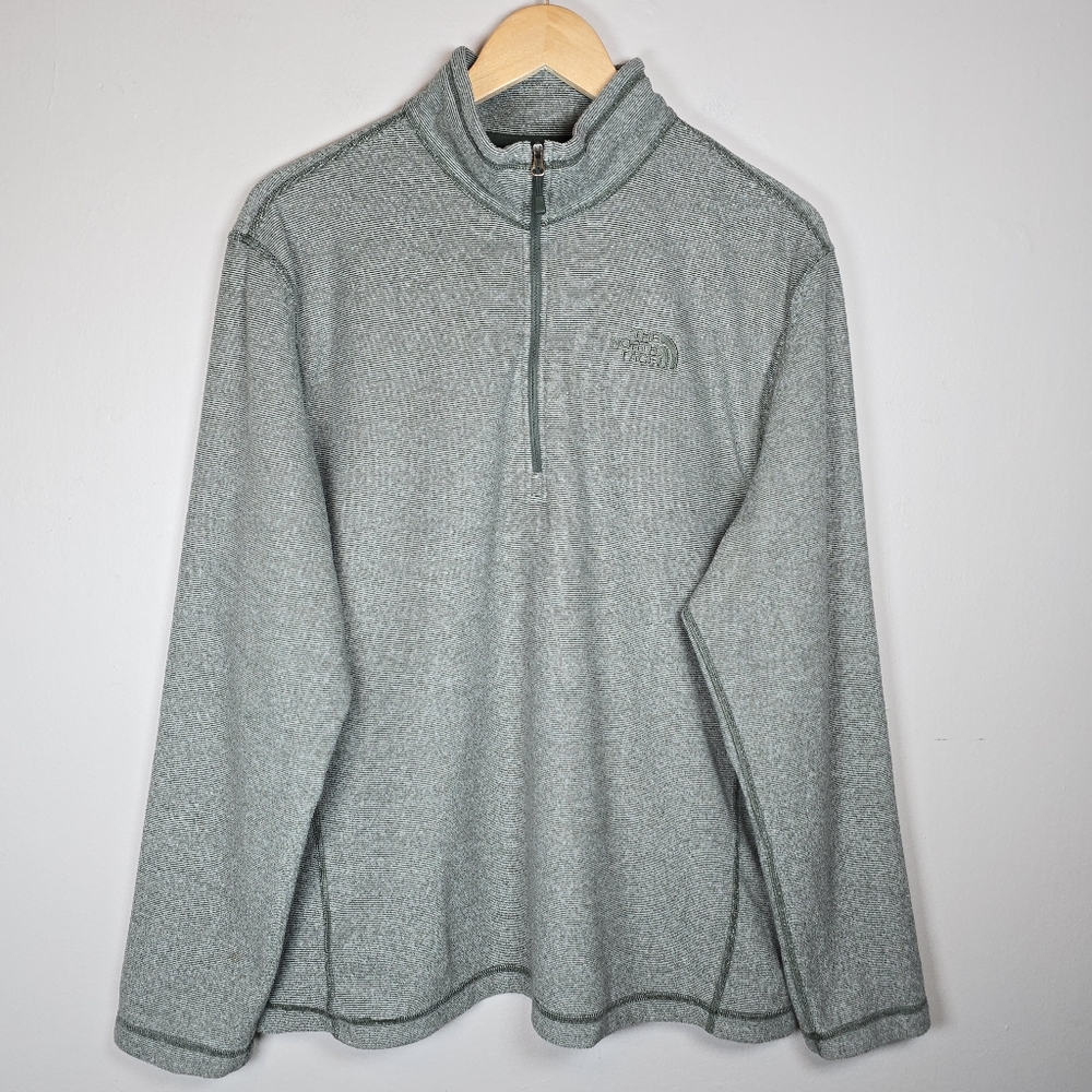 The North Face Men's Quarter Zip Pinstripe Sweater Top L Casual Comfy Athleisure